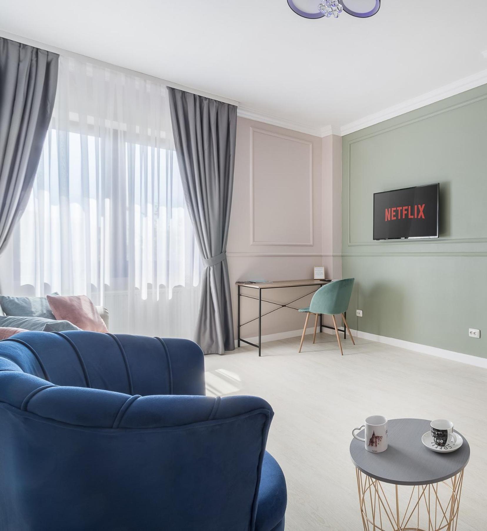 Moonlight Central Apartments Oradea Exterior photo